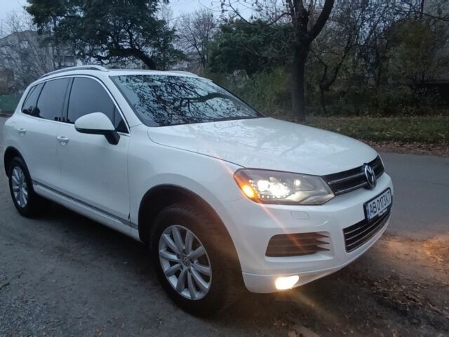 Белый Фольксваген Туарег, объемом двигателя 3 л и пробегом 289 тыс. км за 17500 $, фото 3 на Automoto.ua