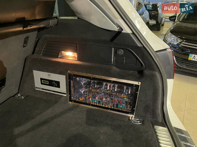 Белый Фольксваген Туарег, объемом двигателя 3.6 л и пробегом 280 тыс. км за 14500 $, фото 23 на Automoto.ua