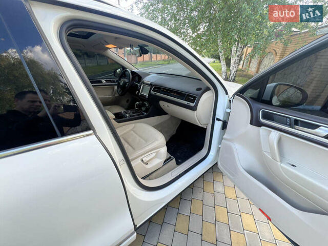 Белый Фольксваген Туарег, объемом двигателя 3.6 л и пробегом 181 тыс. км за 17770 $, фото 32 на Automoto.ua