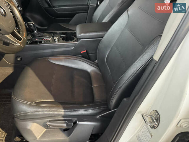 Белый Фольксваген Туарег, объемом двигателя 3.6 л и пробегом 280 тыс. км за 14500 $, фото 11 на Automoto.ua