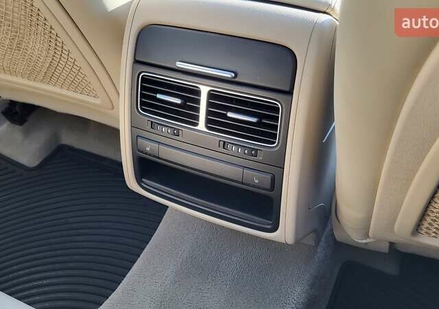 Белый Фольксваген Туарег, объемом двигателя 2.97 л и пробегом 320 тыс. км за 15400 $, фото 28 на Automoto.ua