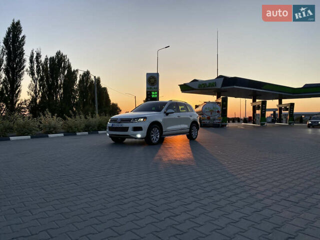 Белый Фольксваген Туарег, объемом двигателя 2.97 л и пробегом 136 тыс. км за 15555 $, фото 48 на Automoto.ua