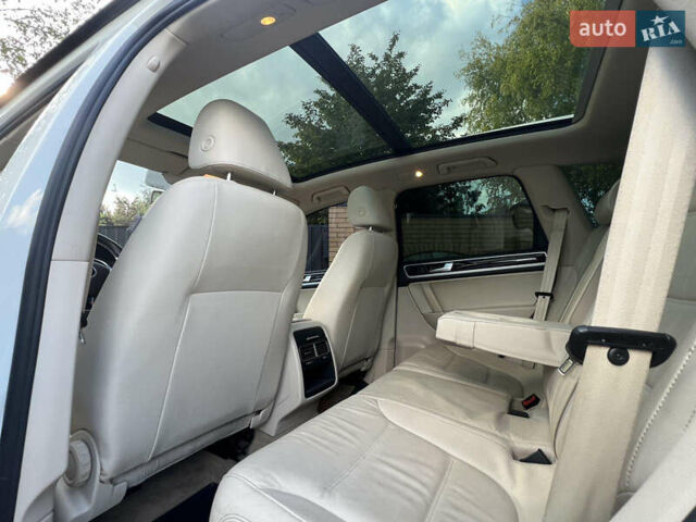 Белый Фольксваген Туарег, объемом двигателя 3.6 л и пробегом 181 тыс. км за 17770 $, фото 9 на Automoto.ua