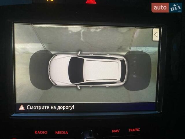 Білий Фольксваген Туарег, об'ємом двигуна 4.13 л та пробігом 195 тис. км за 26500 $, фото 26 на Automoto.ua