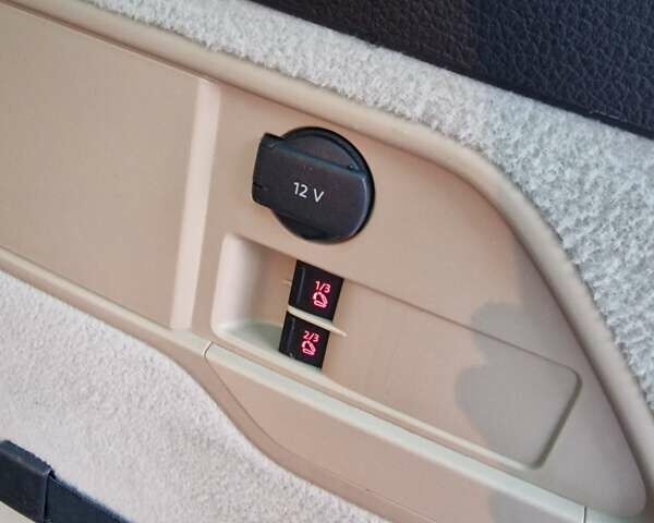 Белый Фольксваген Туарег, объемом двигателя 2.97 л и пробегом 240 тыс. км за 17900 $, фото 29 на Automoto.ua