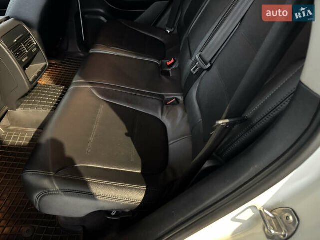 Белый Фольксваген Туарег, объемом двигателя 3.6 л и пробегом 280 тыс. км за 14500 $, фото 13 на Automoto.ua