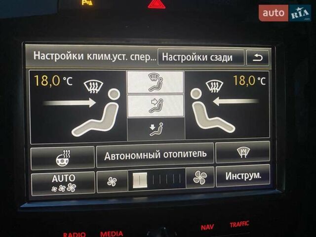 Білий Фольксваген Туарег, об'ємом двигуна 4.13 л та пробігом 195 тис. км за 26500 $, фото 27 на Automoto.ua