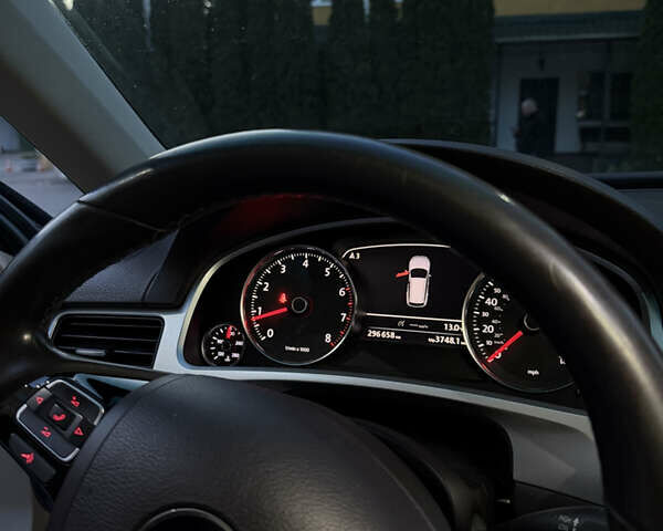 Белый Фольксваген Туарег, объемом двигателя 3.6 л и пробегом 296 тыс. км за 12900 $, фото 19 на Automoto.ua