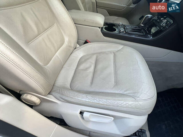 Белый Фольксваген Туарег, объемом двигателя 3.6 л и пробегом 181 тыс. км за 17770 $, фото 21 на Automoto.ua