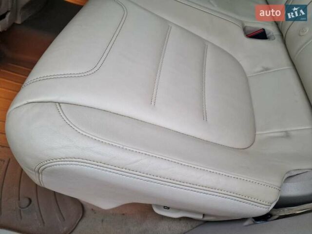 Белый Фольксваген Туарег, объемом двигателя 2.97 л и пробегом 240 тыс. км за 17900 $, фото 17 на Automoto.ua