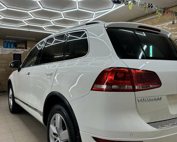 Белый Фольксваген Туарег, объемом двигателя 2.97 л и пробегом 3 тыс. км за 19000 $, фото 7 на Automoto.ua