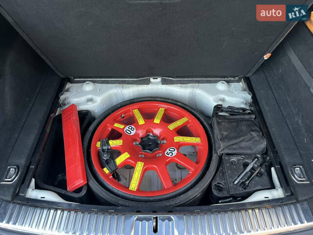 Белый Фольксваген Туарег, объемом двигателя 2.97 л и пробегом 262 тыс. км за 18500 $, фото 27 на Automoto.ua