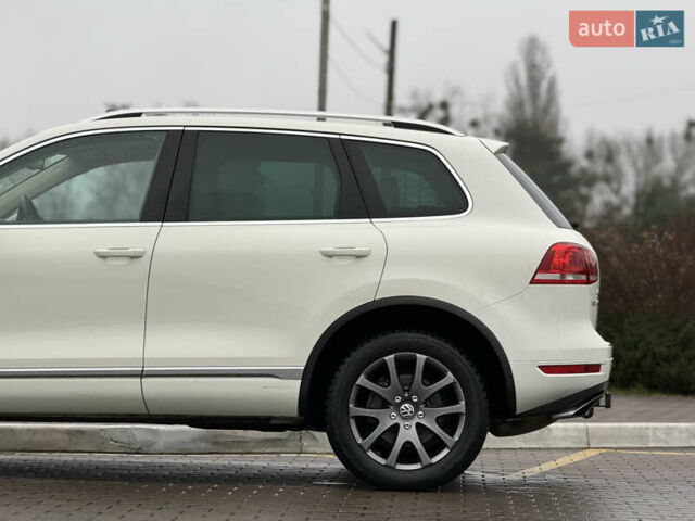 Белый Фольксваген Туарег, объемом двигателя 2.97 л и пробегом 189 тыс. км за 17450 $, фото 14 на Automoto.ua