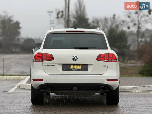 Белый Фольксваген Туарег, объемом двигателя 2.97 л и пробегом 189 тыс. км за 17450 $, фото 19 на Automoto.ua