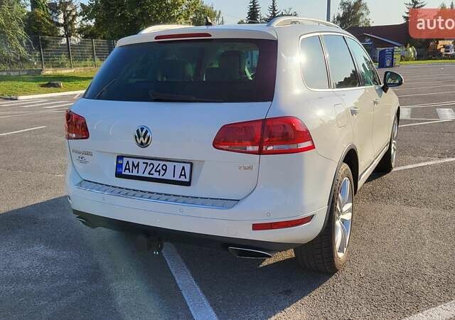 Белый Фольксваген Туарег, объемом двигателя 2.97 л и пробегом 320 тыс. км за 15400 $, фото 8 на Automoto.ua