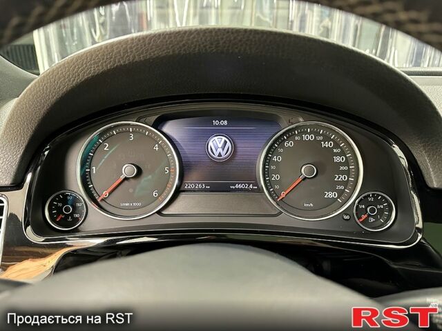 Білий Фольксваген Туарег, об'ємом двигуна 3 л та пробігом 223 тис. км за 19500 $, фото 7 на Automoto.ua