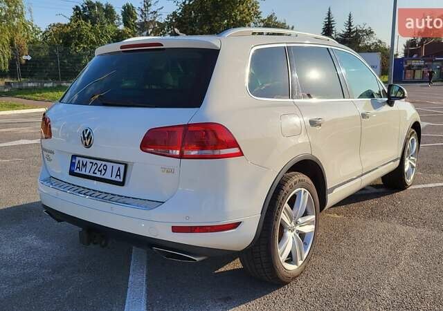 Белый Фольксваген Туарег, объемом двигателя 2.97 л и пробегом 320 тыс. км за 15400 $, фото 7 на Automoto.ua