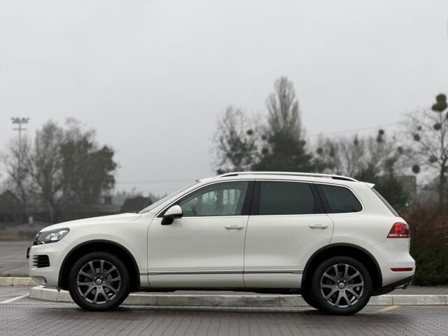 Белый Фольксваген Туарег, объемом двигателя 3 л и пробегом 189 тыс. км за 17450 $, фото 5 на Automoto.ua