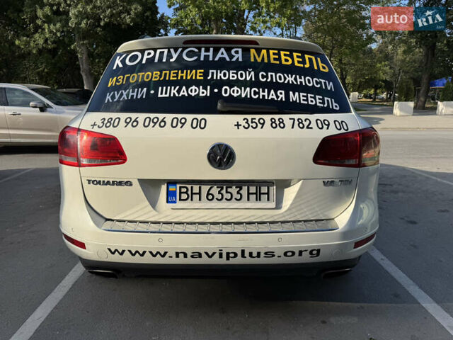 Белый Фольксваген Туарег, объемом двигателя 2.97 л и пробегом 339 тыс. км за 17000 $, фото 5 на Automoto.ua
