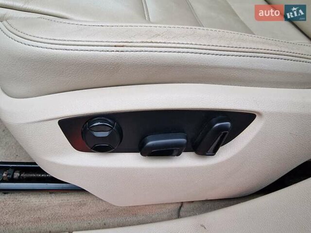 Белый Фольксваген Туарег, объемом двигателя 2.97 л и пробегом 240 тыс. км за 17900 $, фото 12 на Automoto.ua