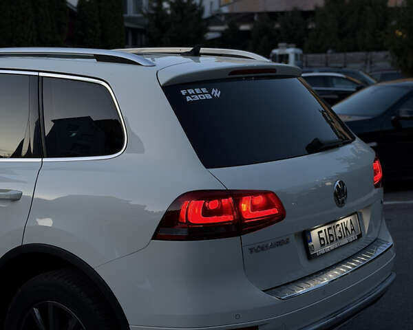 Белый Фольксваген Туарег, объемом двигателя 3.6 л и пробегом 296 тыс. км за 12900 $, фото 15 на Automoto.ua