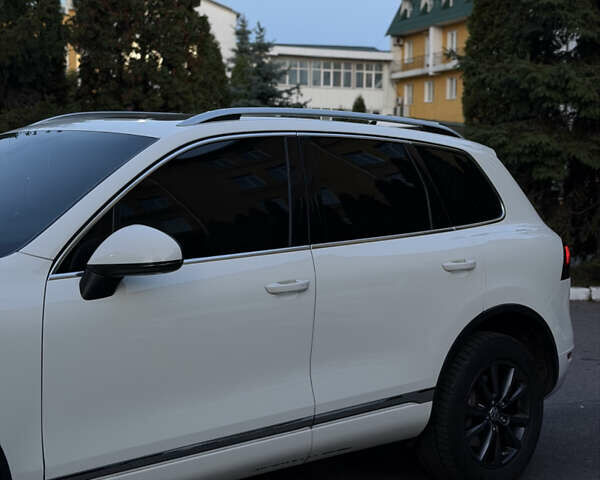 Белый Фольксваген Туарег, объемом двигателя 3.6 л и пробегом 296 тыс. км за 12900 $, фото 5 на Automoto.ua