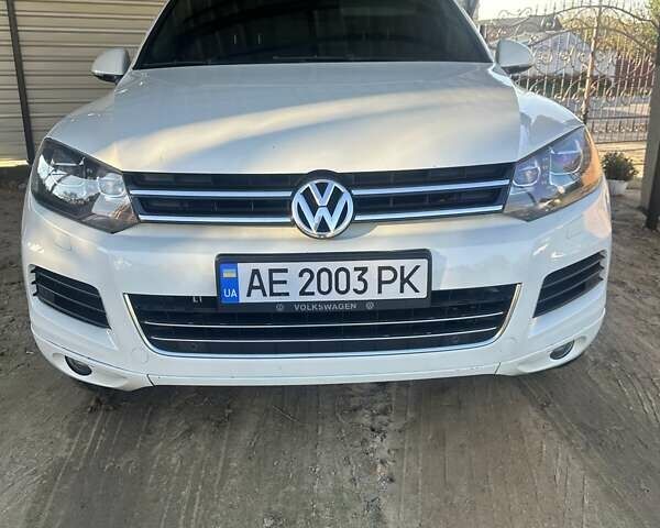 Белый Фольксваген Туарег, объемом двигателя 2.97 л и пробегом 230 тыс. км за 16500 $, фото 6 на Automoto.ua