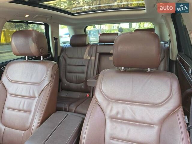 Белый Фольксваген Туарег, объемом двигателя 2.97 л и пробегом 290 тыс. км за 17500 $, фото 15 на Automoto.ua