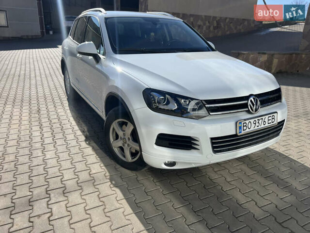 Білий Фольксваген Туарег, об'ємом двигуна 2.97 л та пробігом 248 тис. км за 20500 $, фото 1 на Automoto.ua