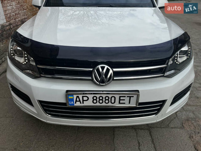 Білий Фольксваген Туарег, об'ємом двигуна 2.97 л та пробігом 307 тис. км за 18200 $, фото 3 на Automoto.ua