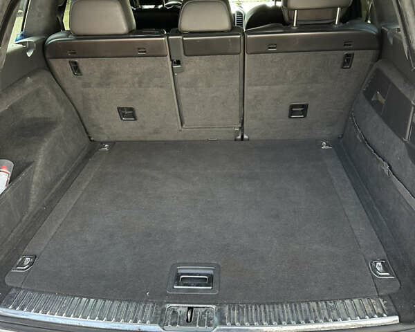 Белый Фольксваген Туарег, объемом двигателя 3 л и пробегом 148 тыс. км за 13000 $, фото 25 на Automoto.ua