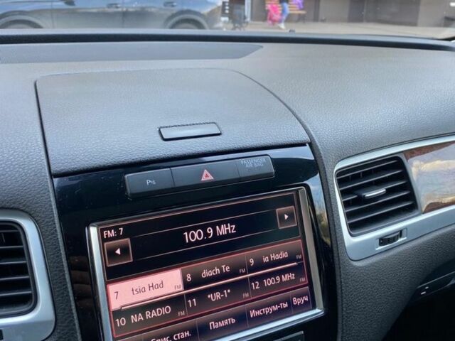 Белый Фольксваген Туарег, объемом двигателя 0 л и пробегом 320 тыс. км за 16500 $, фото 4 на Automoto.ua