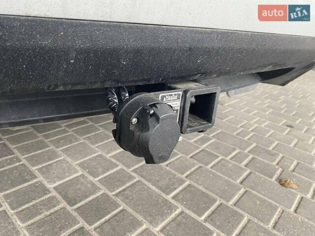 Белый Фольксваген Туарег, объемом двигателя 2.97 л и пробегом 209 тыс. км за 18000 $, фото 29 на Automoto.ua