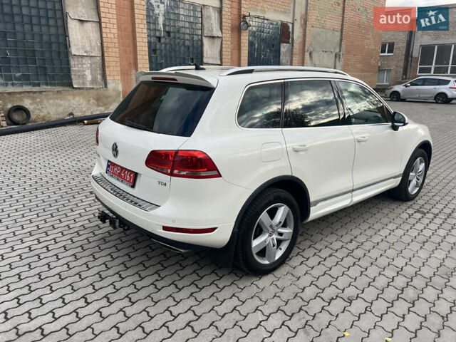 Белый Фольксваген Туарег, объемом двигателя 0 л и пробегом 150 тыс. км за 22500 $, фото 3 на Automoto.ua