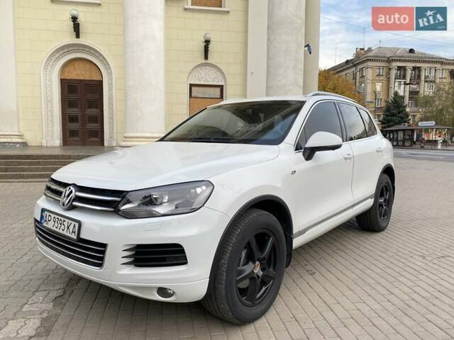Білий Фольксваген Туарег, об'ємом двигуна 2.97 л та пробігом 230 тис. км за 14800 $, фото 12 на Automoto.ua