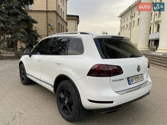 Білий Фольксваген Туарег, об'ємом двигуна 2.97 л та пробігом 230 тис. км за 14800 $, фото 9 на Automoto.ua