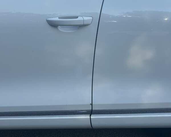 Белый Фольксваген Туарег, объемом двигателя 2.97 л и пробегом 244 тыс. км за 17000 $, фото 7 на Automoto.ua