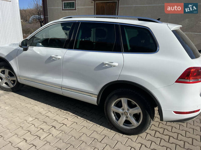 Білий Фольксваген Туарег, об'ємом двигуна 2.97 л та пробігом 248 тис. км за 20500 $, фото 4 на Automoto.ua