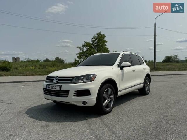 Белый Фольксваген Туарег, объемом двигателя 2.97 л и пробегом 177 тыс. км за 22333 $, фото 10 на Automoto.ua