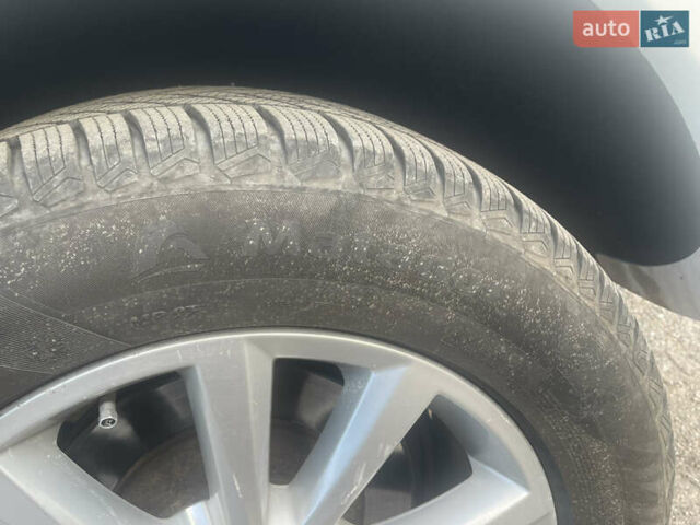 Белый Фольксваген Туарег, объемом двигателя 2.97 л и пробегом 242 тыс. км за 19999 $, фото 43 на Automoto.ua