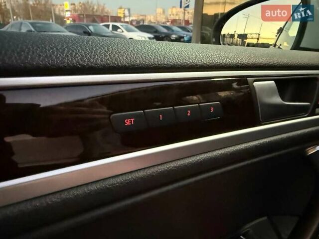 Белый Фольксваген Туарег, объемом двигателя 2.97 л и пробегом 270 тыс. км за 20990 $, фото 18 на Automoto.ua