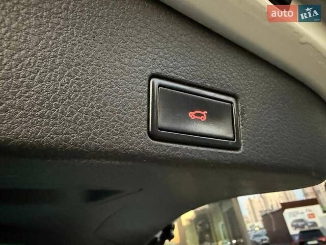 Белый Фольксваген Туарег, объемом двигателя 2.97 л и пробегом 270 тыс. км за 20990 $, фото 12 на Automoto.ua