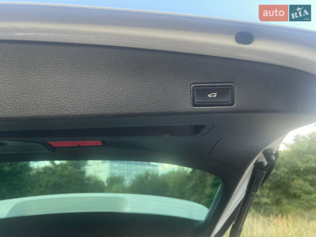 Белый Фольксваген Туарег, объемом двигателя 2.97 л и пробегом 242 тыс. км за 19999 $, фото 42 на Automoto.ua