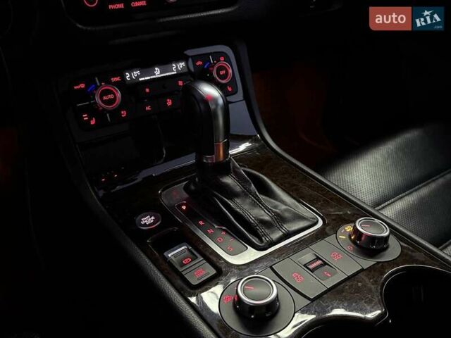 Белый Фольксваген Туарег, объемом двигателя 2.97 л и пробегом 270 тыс. км за 20990 $, фото 31 на Automoto.ua