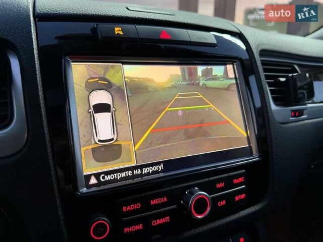 Белый Фольксваген Туарег, объемом двигателя 2.97 л и пробегом 270 тыс. км за 20990 $, фото 26 на Automoto.ua