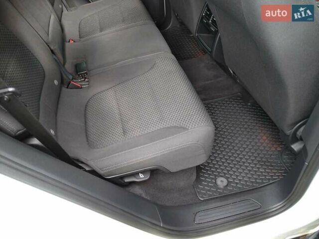 Білий Фольксваген Туарег, об'ємом двигуна 2.97 л та пробігом 183 тис. км за 17900 $, фото 10 на Automoto.ua