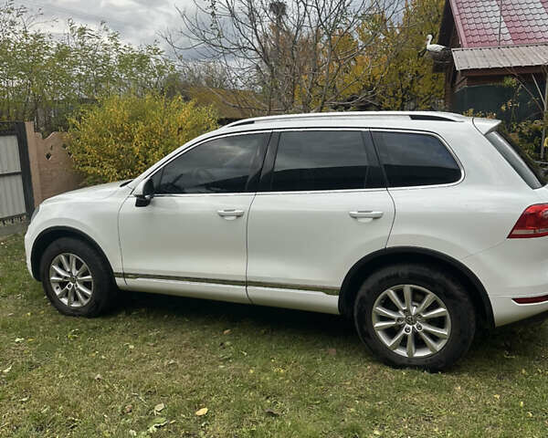 Белый Фольксваген Туарег, объемом двигателя 2.97 л и пробегом 247 тыс. км за 20999 $, фото 20 на Automoto.ua