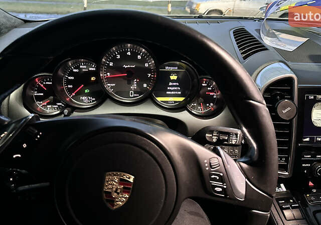 Белый Фольксваген Туарег, объемом двигателя 3 л и пробегом 148 тыс. км за 13000 $, фото 3 на Automoto.ua