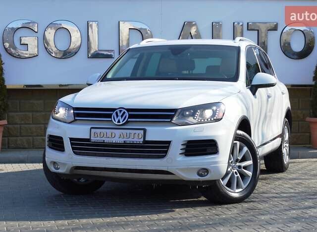 Белый Фольксваген Туарег, объемом двигателя 2.97 л и пробегом 272 тыс. км за 17500 $, фото 4 на Automoto.ua