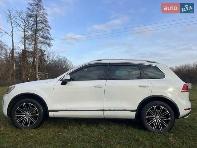 Білий Фольксваген Туарег, об'ємом двигуна 3.6 л та пробігом 272 тис. км за 17500 $, фото 2 на Automoto.ua